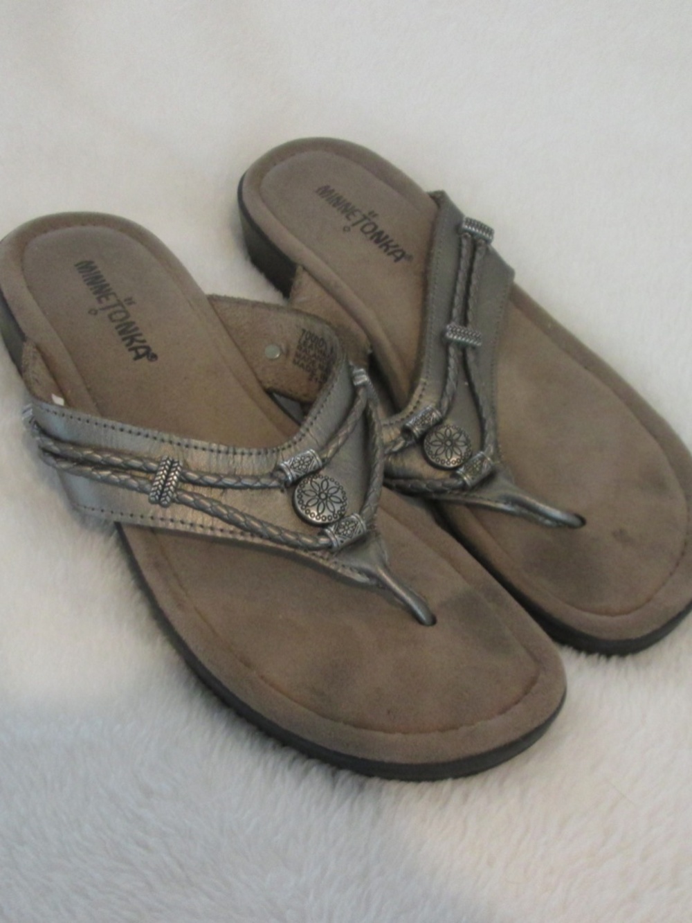 Minnetonka Silverthorne Sandals - Size 8